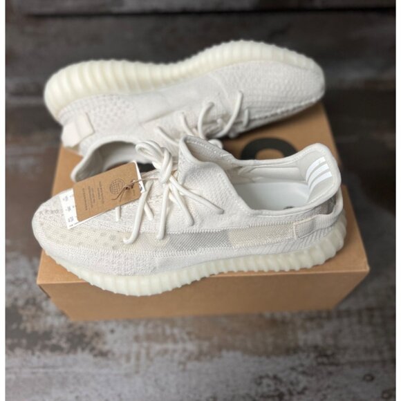 Adidas Yeezy Boost 350 V2 Bone Size 10.5- HQ6316 - Picture 2 of 9